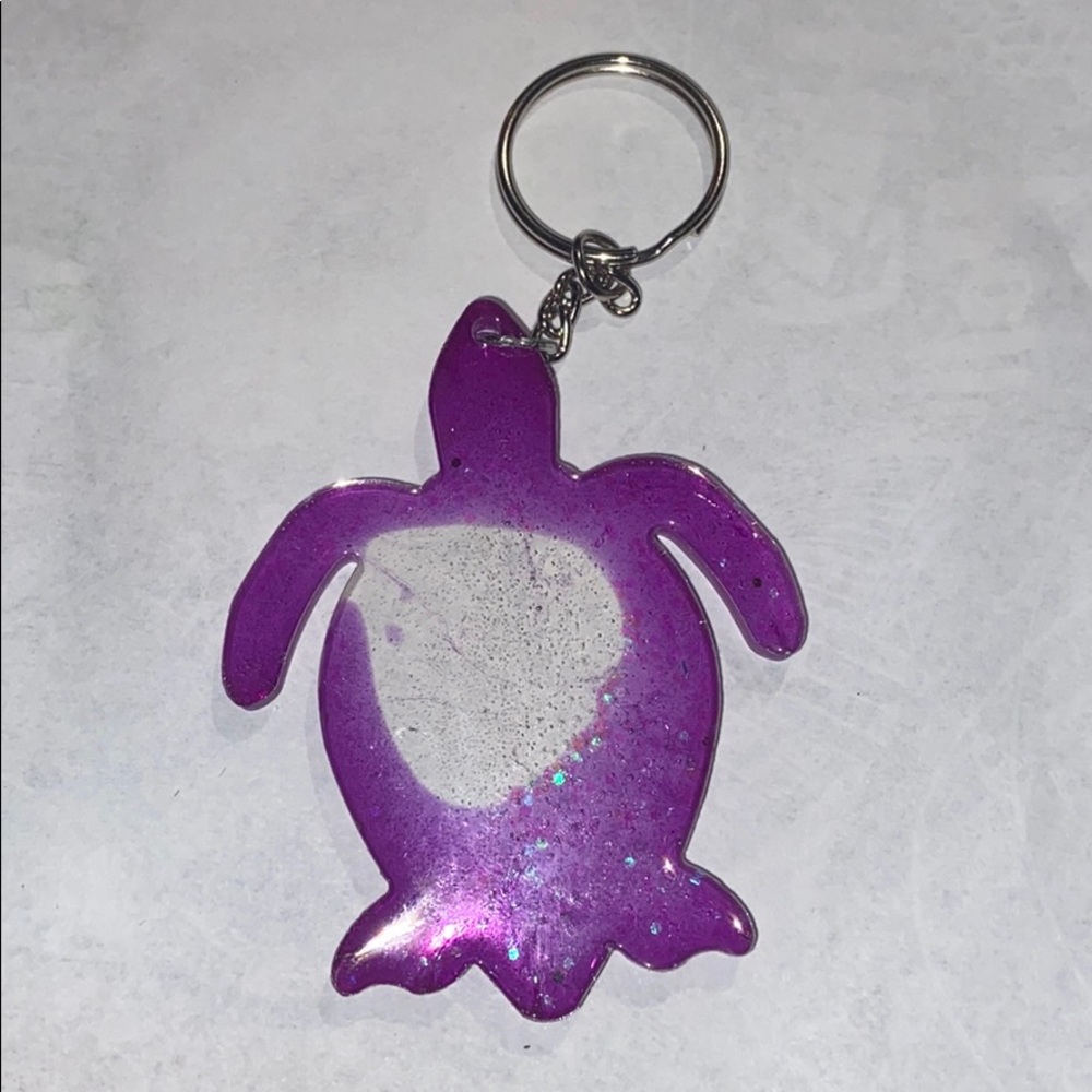 Purple and clear turtle resin keychain !